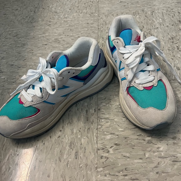 New Balance 57/40 Women’s Shoe - Picture 3 of 3